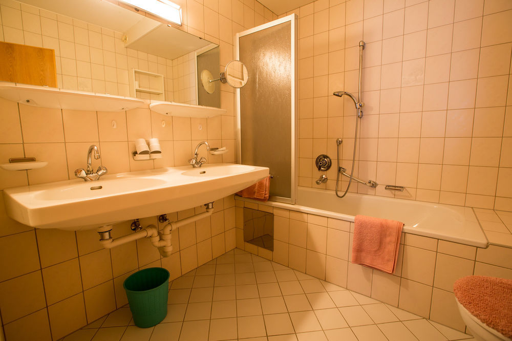 Hotel & Mit Fügen