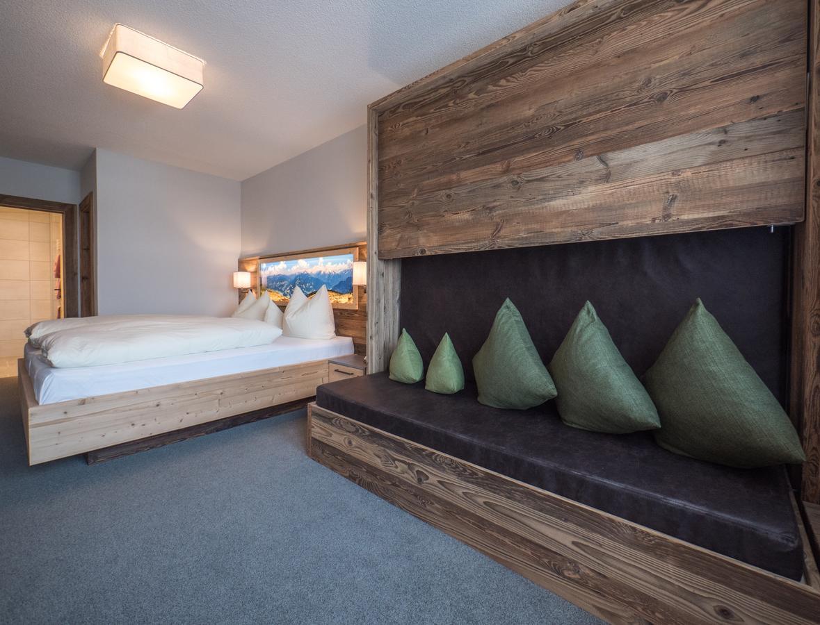 & Mit Hotel