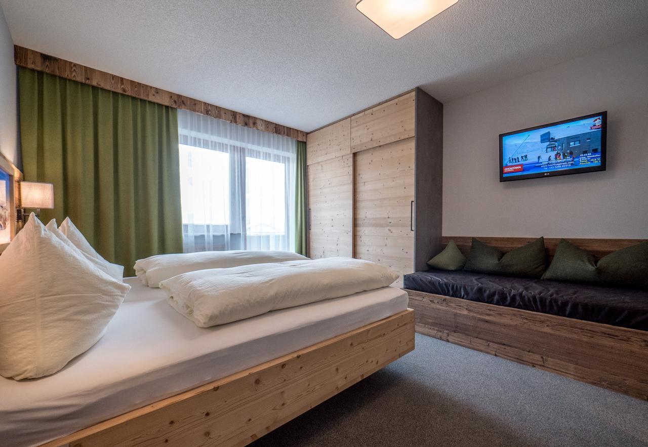 Hotel & Mit 3*